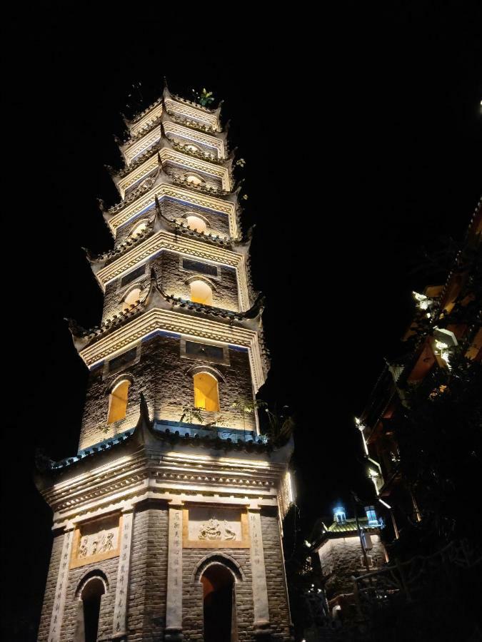 Fenghuang Memory Linjiang Inn Exterior photo